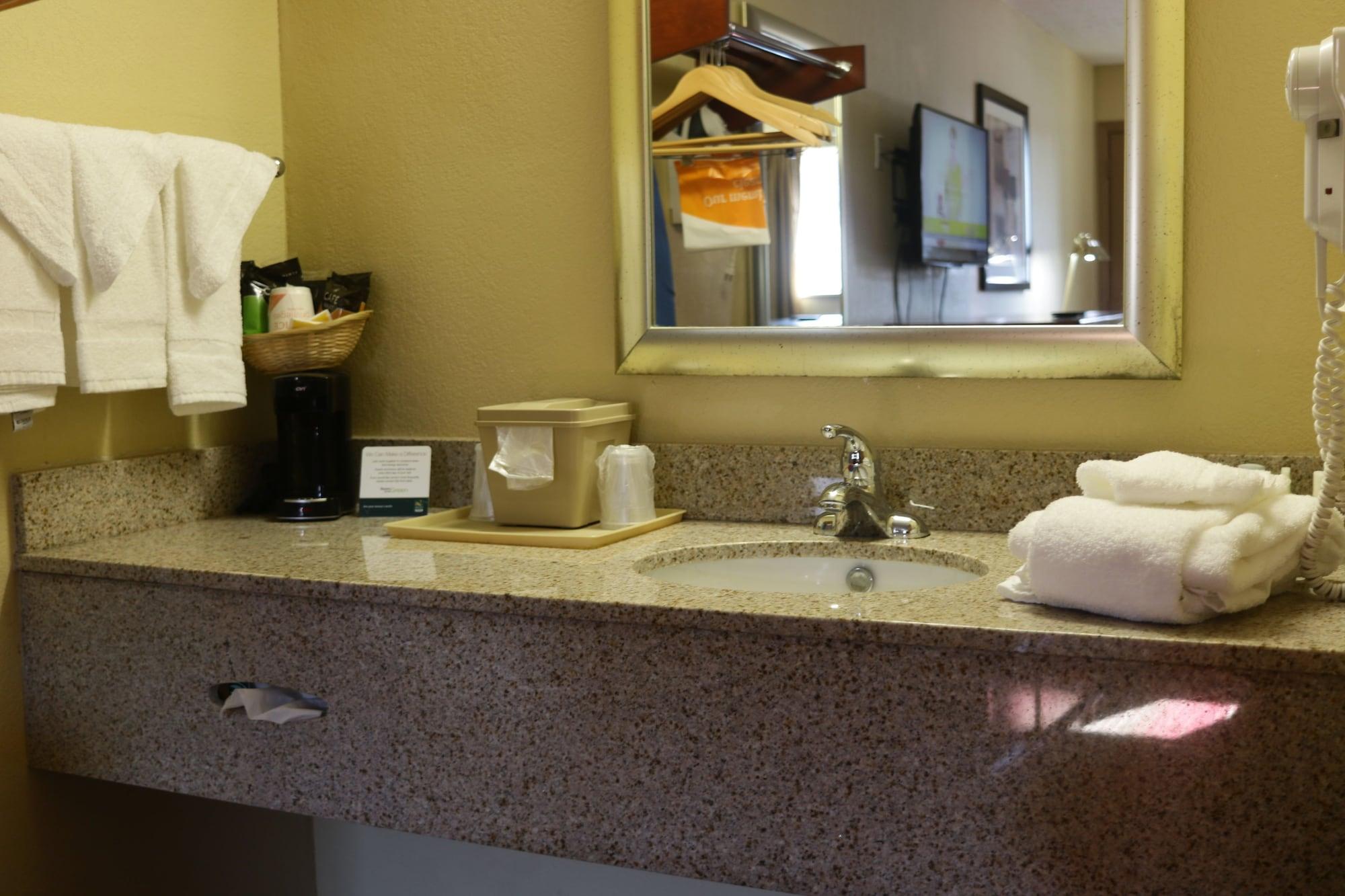 Quality Inn Columbus-East Ngoại thất bức ảnh